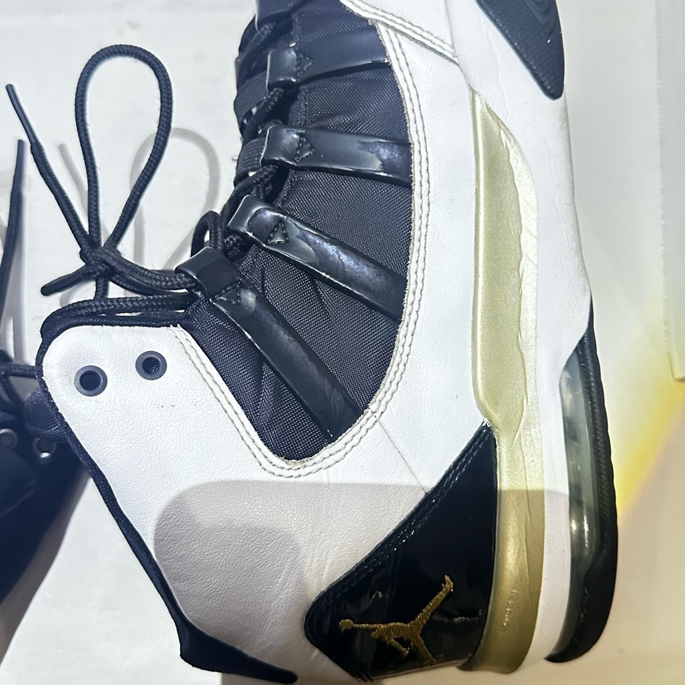 Jordan Max Aura White Metallic Gold Black Size 10 Sneakers Shoes Lace-Up - Picture 11 of 12